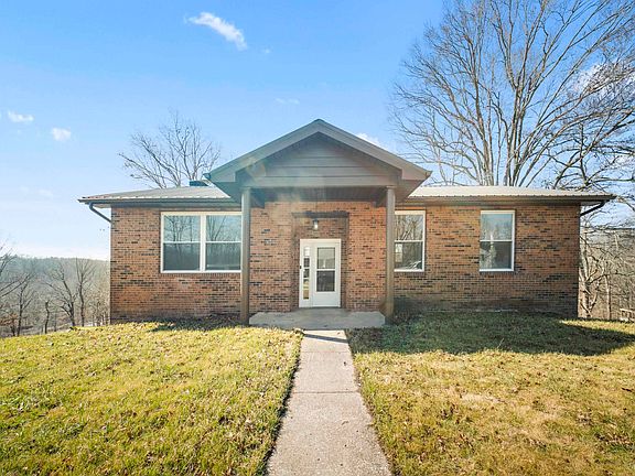 2nd image of 2521 W Woods Ct