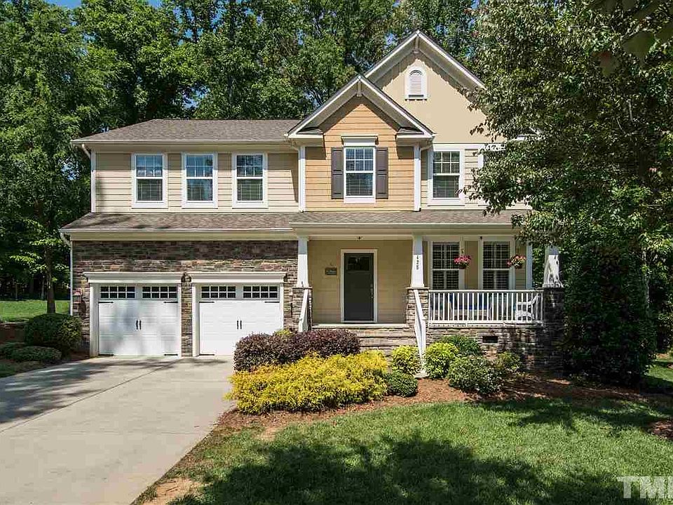 1st image of 425 Coach House Ln