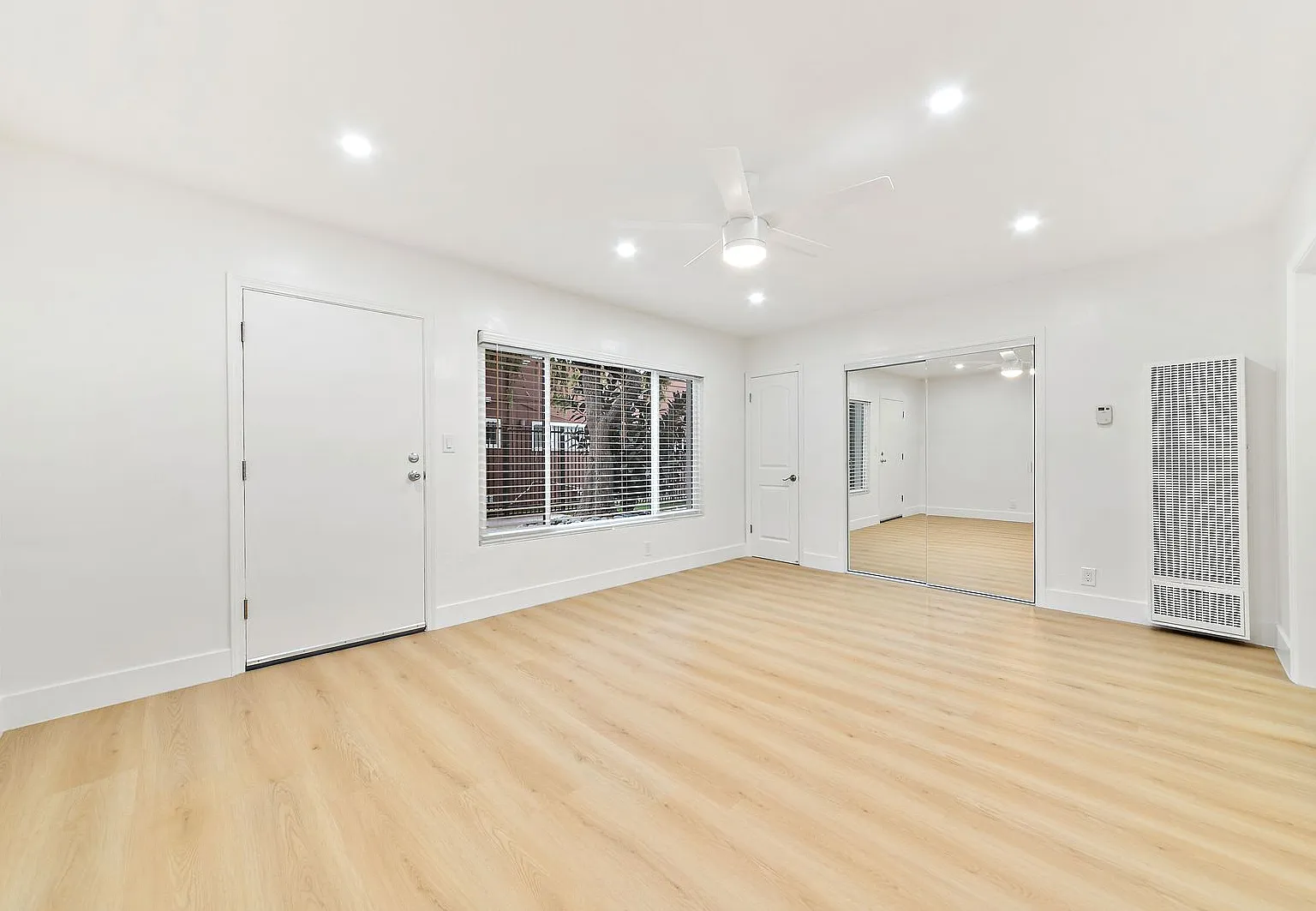 (15) 4130,4132 Palmwood — Photo 3