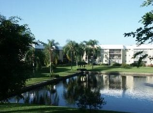 788 Park Shore Dr APT B24, Naples, FL 34103