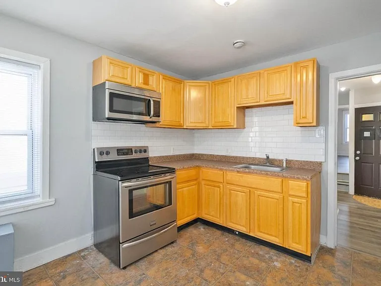 852 Perkiomen St #3 — Photo 8
