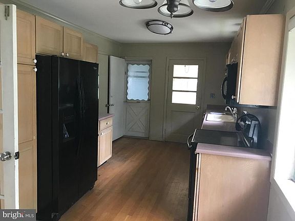 4th image of 414 Bay Dr