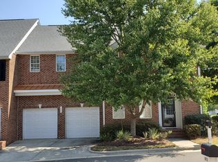 102 Alden Village Ct, Cary, NC 27519