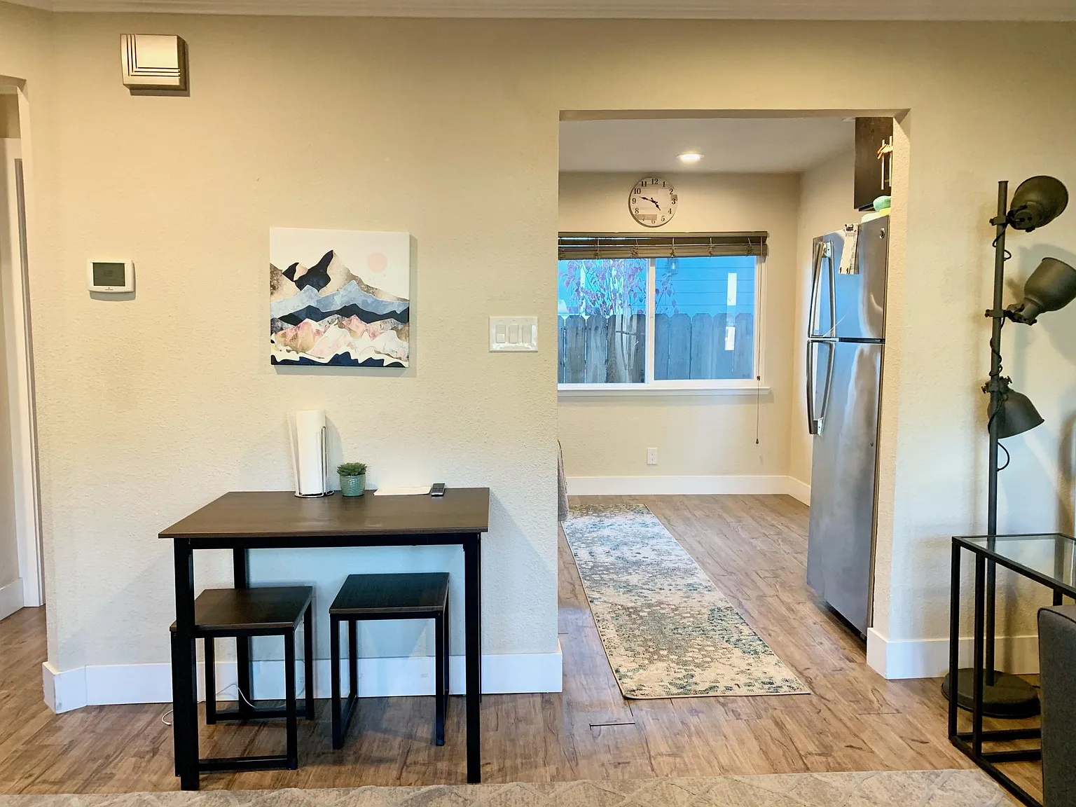 2 bed, 800 sqft, $3,300 — Photo 3