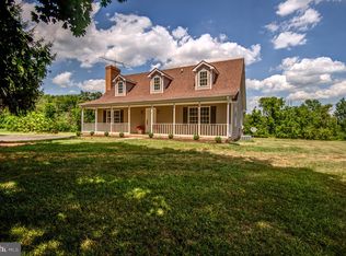 37825 Laramy Ln, Lovettsville, VA 20180