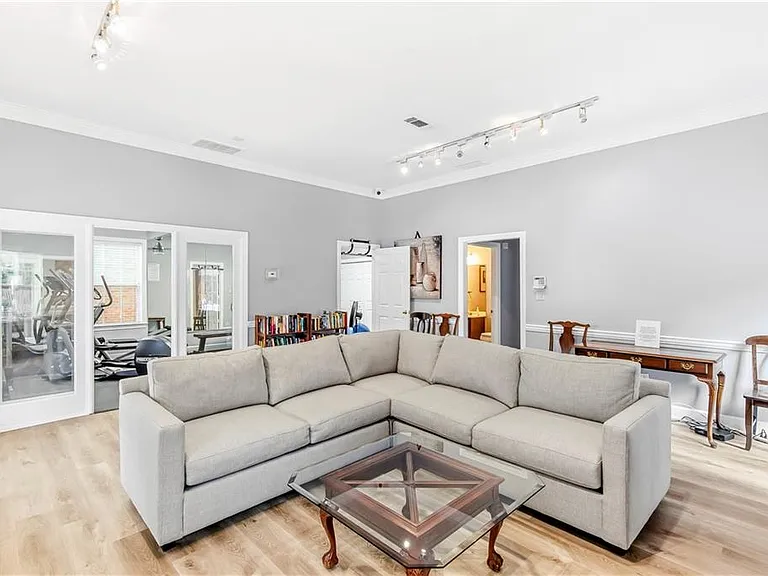 7500 Roswell Rd #80 — Photo 28