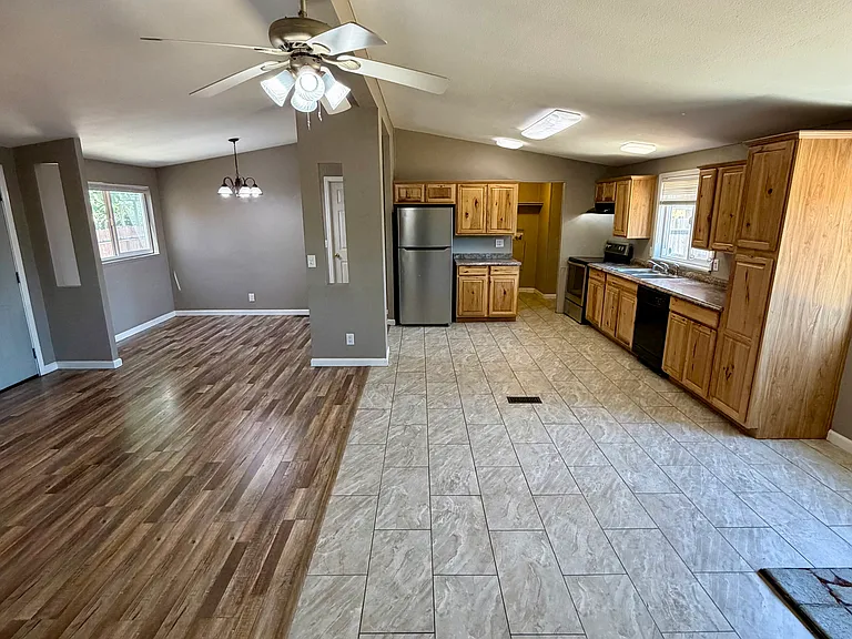 1279 Rita Mae Ave — Photo 7