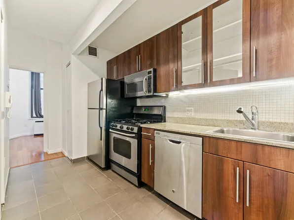 1 Wall Street Court image 1 of 23