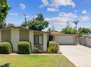 230 N Twintree Ave, Azusa, CA 91702