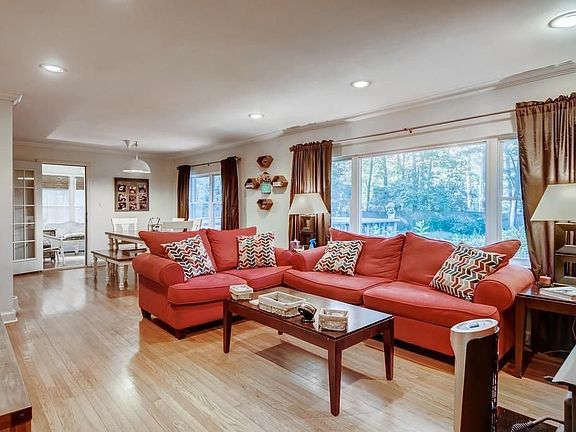 5th image of 2050 Sylvania Dr