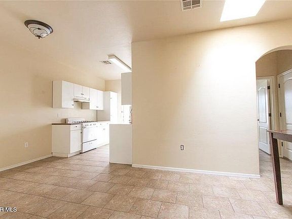 3rd image of 8943 Marks St