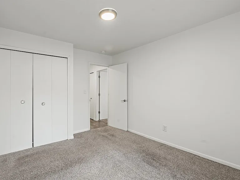 French Quarter Apartments — Photo 11