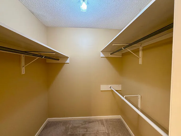 741 Henderson St — Photo 11