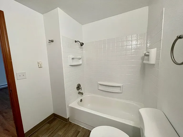 Hartson 8-Plex — Photo 12