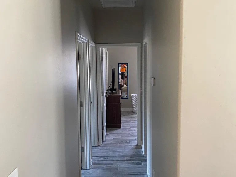 2611 Harrod Ave — Photo 5