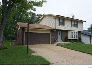 2503 Alcarol Dr, Fenton, MO 63026