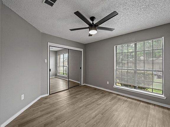 4th image of 4039 Saint Christopher Ln #4041