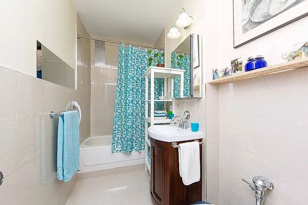 Sold by Calabrese Real Estate | media 17