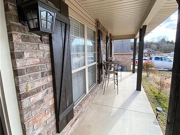 4th image of 2504 Dava St