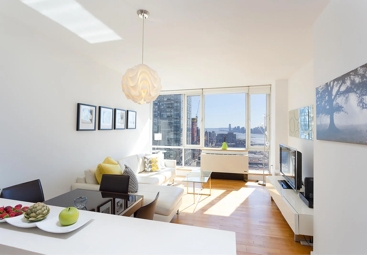 635 West 42nd Street — Photo 3