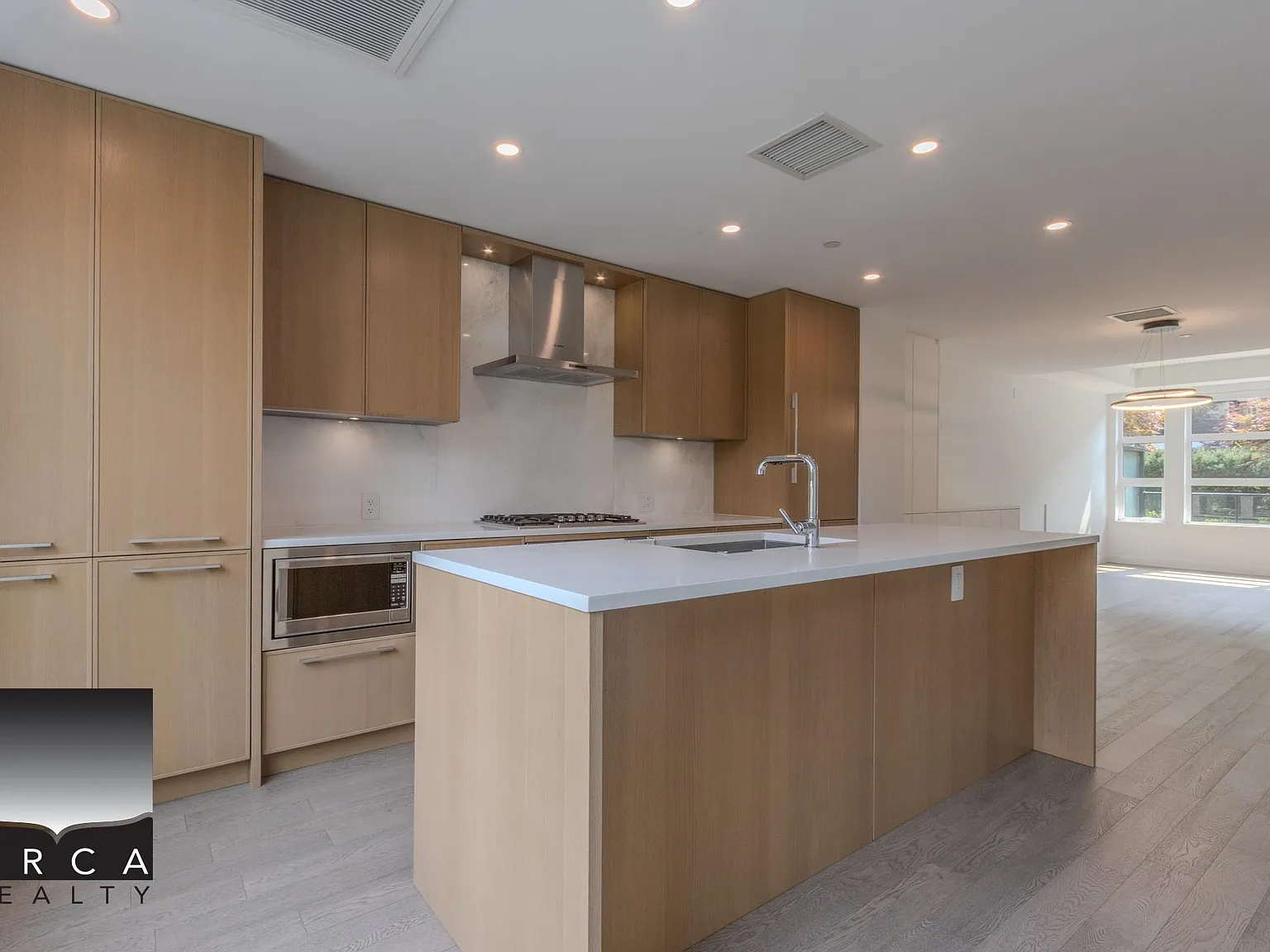 3 bed, 1518 sqft, $6,150 — Photo 2