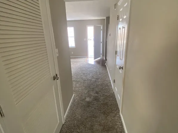 116 Hillridge Ct APT D, Bowling Green, KY 42101
