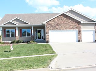 2102 N 9th St, Indianola, IA 50125