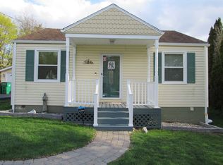 8 Cobey Ter, Poughkeepsie, NY 12601