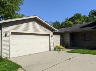 408 Hackett Rd, Goshen, IN 46528