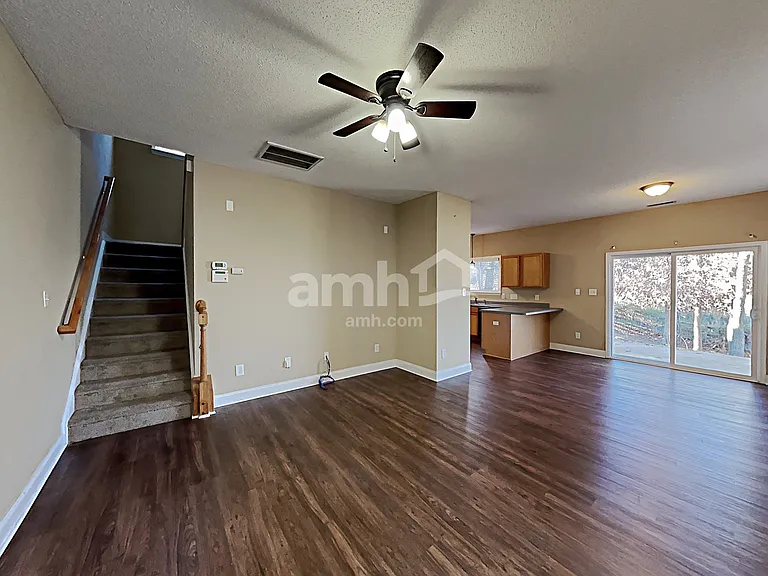 13634 Riding Hill Ave — Photo 7