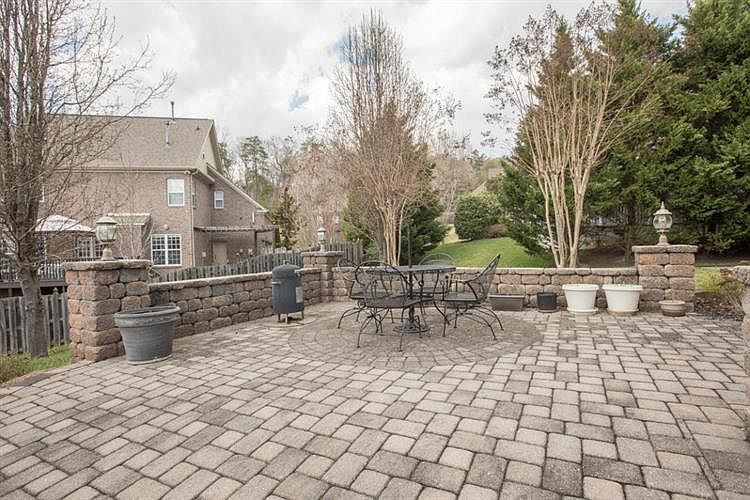2nd image of 1935 Ridge Oak Ln