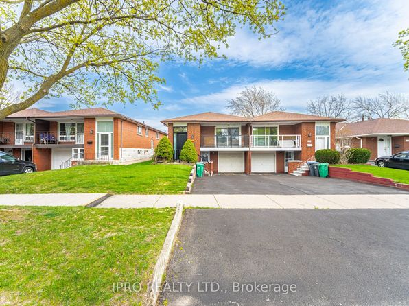 717 Green Meadow Cres E, Mississauga, ON L5A 2V3