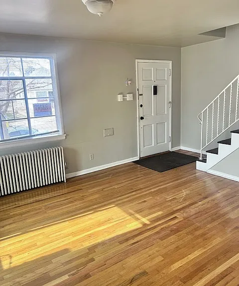 268 N D St — Photo 2