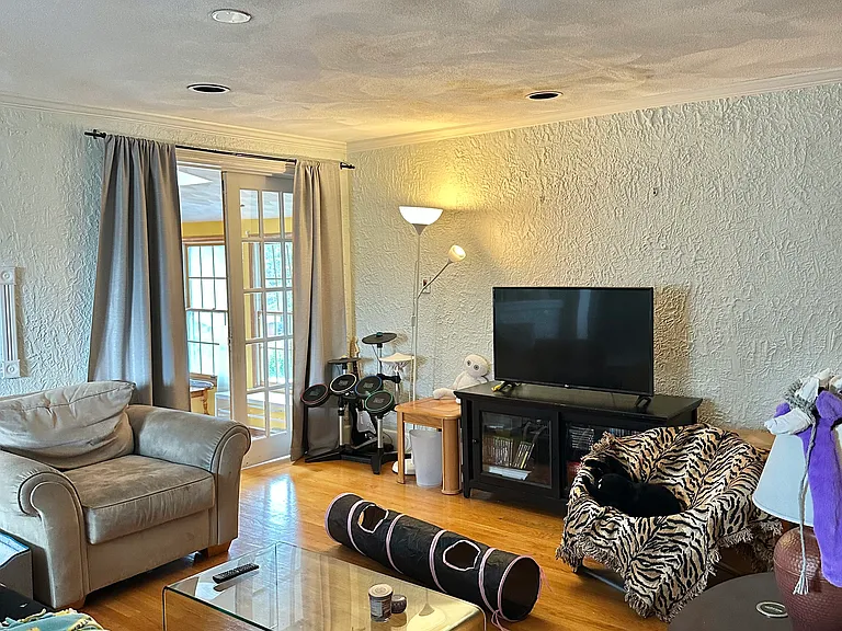 88 Hubbard St #2 — Photo 4