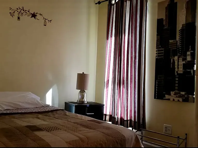 311 W 51st St #4 — Photo 3