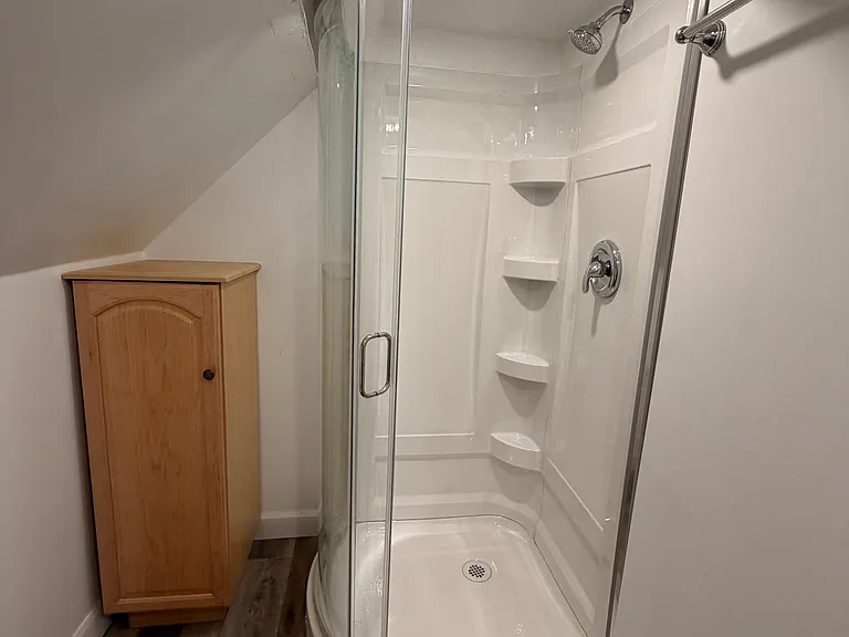 25 Glenwood Ave #UPPER — Photo 9