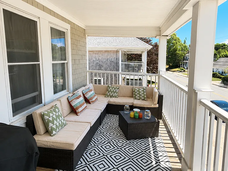 31 Alden St #2 — Photo 9