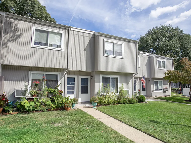 Siena Village (62 Years or Older, Income Limits Restrictions Apply) — Photo 17