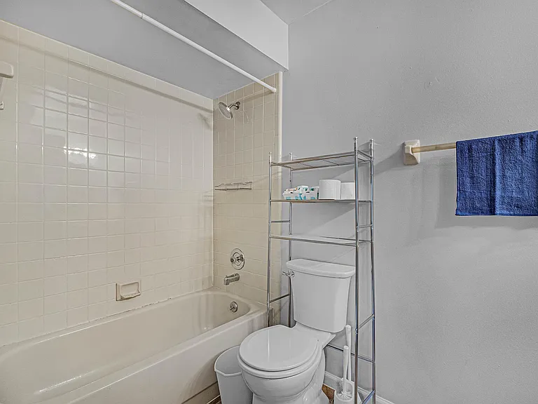 Second FULL bathroom