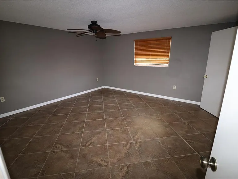 5182 Wilton Ct — Photo 6
