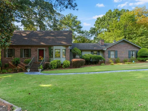 1544 Fair Haven Dr, Riverdale, GA 30296