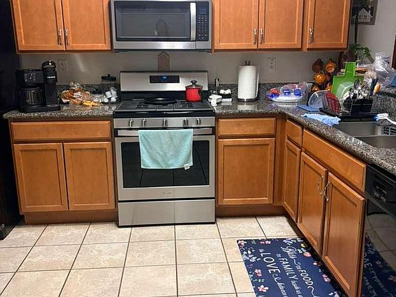 3rd image of 650 Beeler St