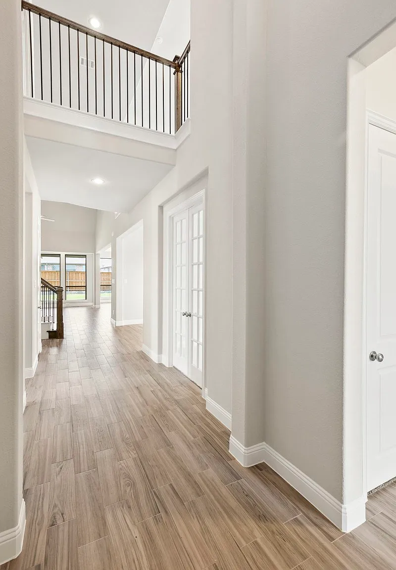 4 bed, 5.5 bath, 3518 sqft, $4,100 — Photo 4