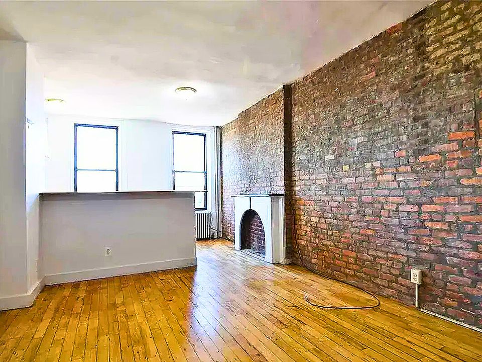 2nd image of 159 1/2 Columbia St APT 1