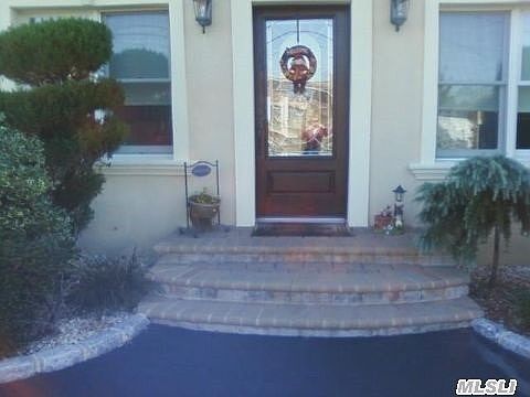 1st image of 5 Bayview Pl E