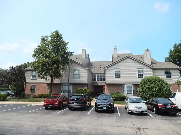131 Crest Wood Ct APT 2, Schaumburg, IL 60195