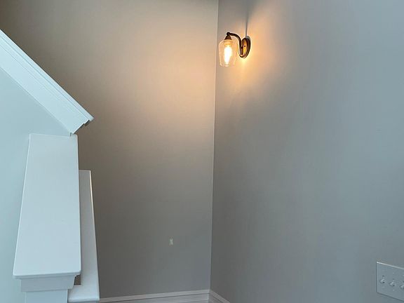 4th image of 5609 Copper Creek Dr
