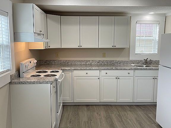 Downstairs Kitchen
