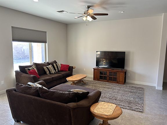4th image of 10237 E 39th St