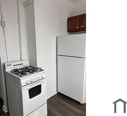 86 Pequonnock St #20 — Photo 1